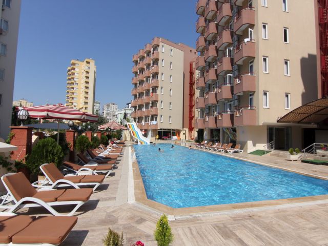 LARA HADRIANUS HOTEL