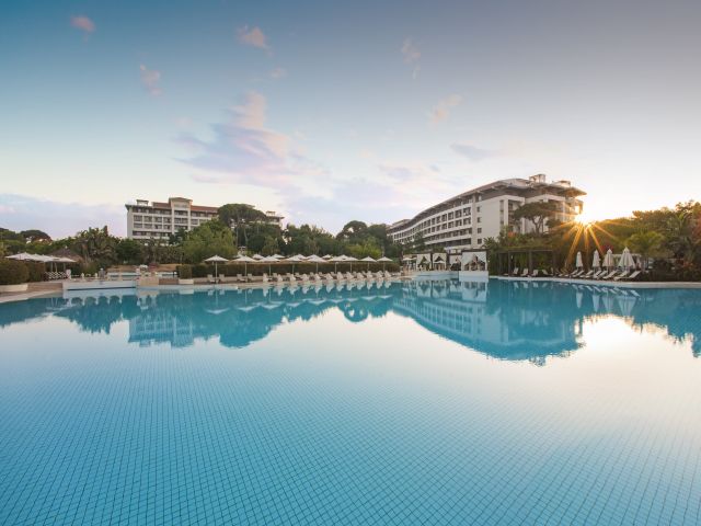 ELA QUALITY RESORT SUITES&VILLAS