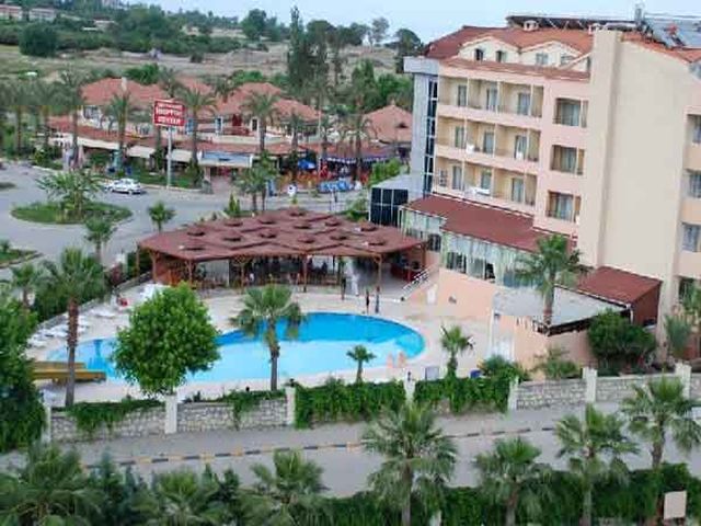 BLAUHIMMEL HOTEL