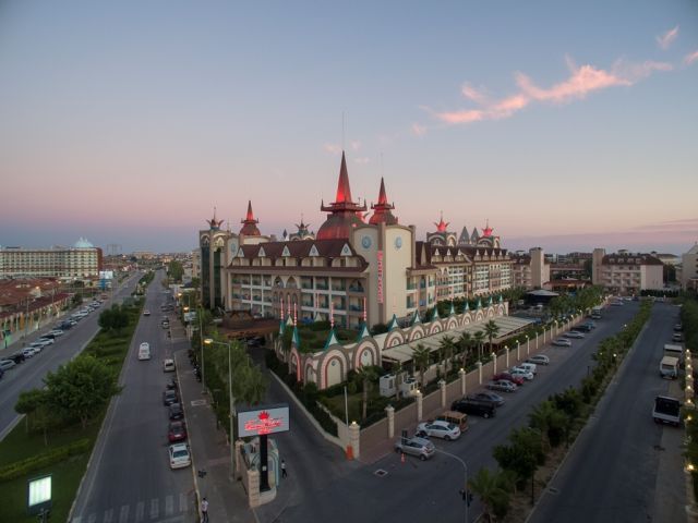 CROWN PALACE HOTEL