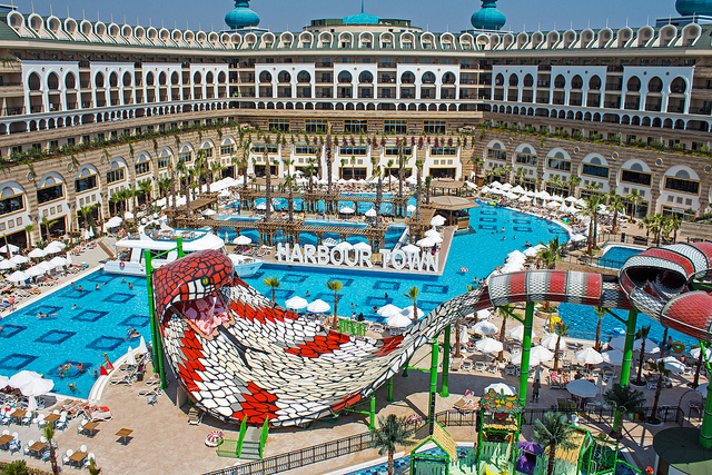 CRYSTAL SUNSET LUXURY RESORT & SPA