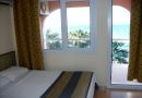 HOTEL HOLIDAY