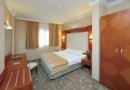 JULIAN CLUB HOTEL